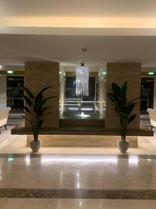 Balqis Residense Palm Jumeirah,pool, Beach, Floor, Full Sea View, Restaurants